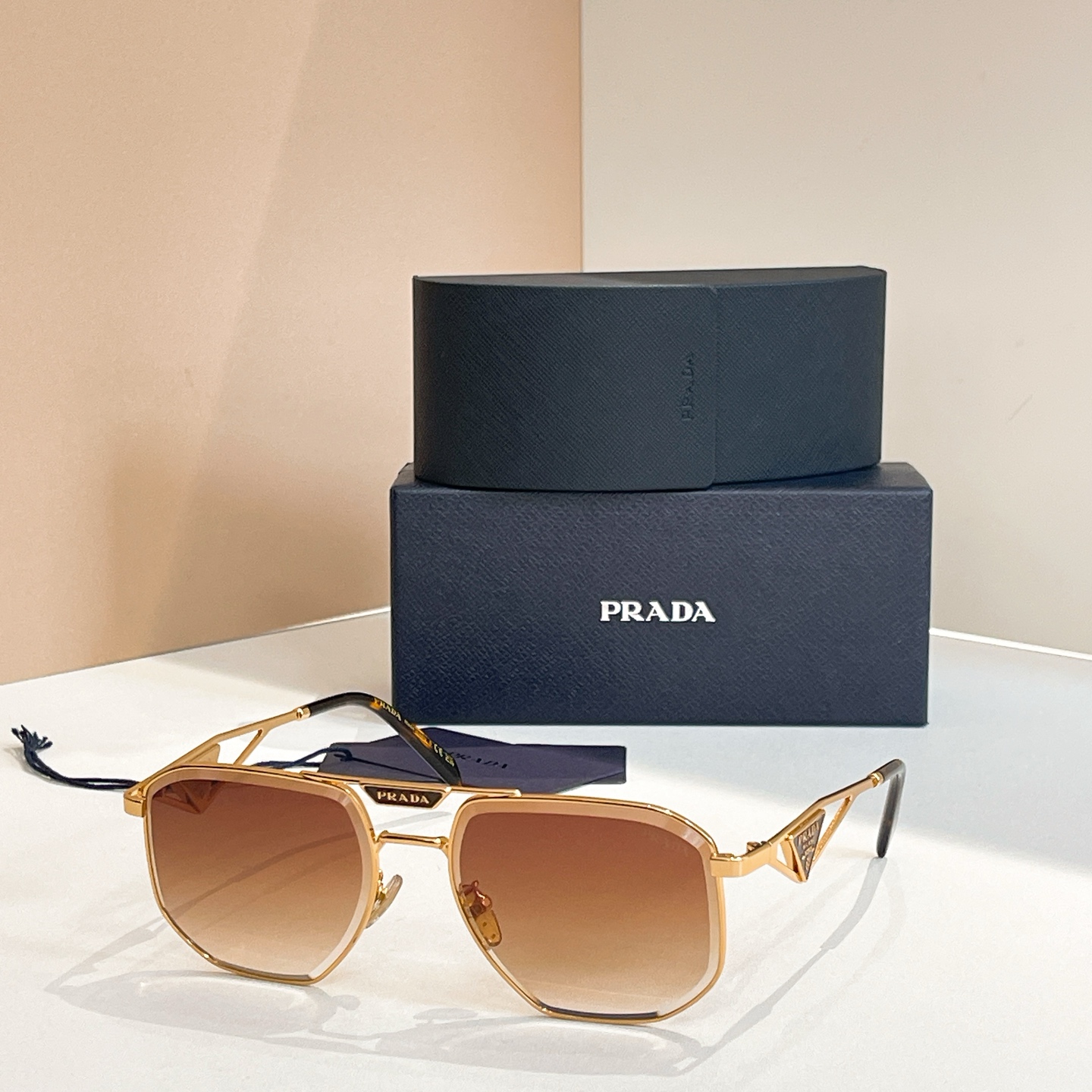 PRADA✨✨✨MODEL：SPR122W✨✨✨SIZE：59口18-145✨✨✨ 