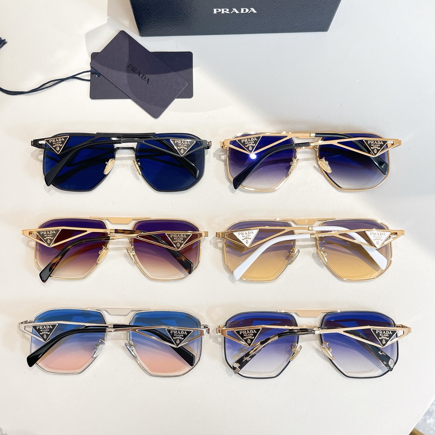 PRADA✨✨✨MODEL：SPR122W✨✨✨SIZE：59口18-145✨✨✨ 
