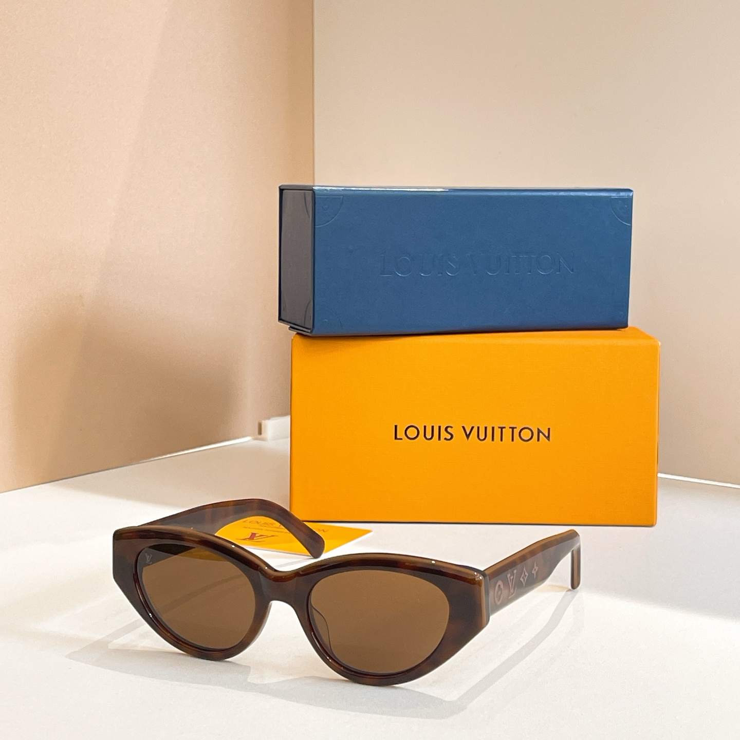 LOUIS VUITTO*✨✨✨MODEL：Z2686U✨✨✨ SIZE：53口19-145✨✨✨