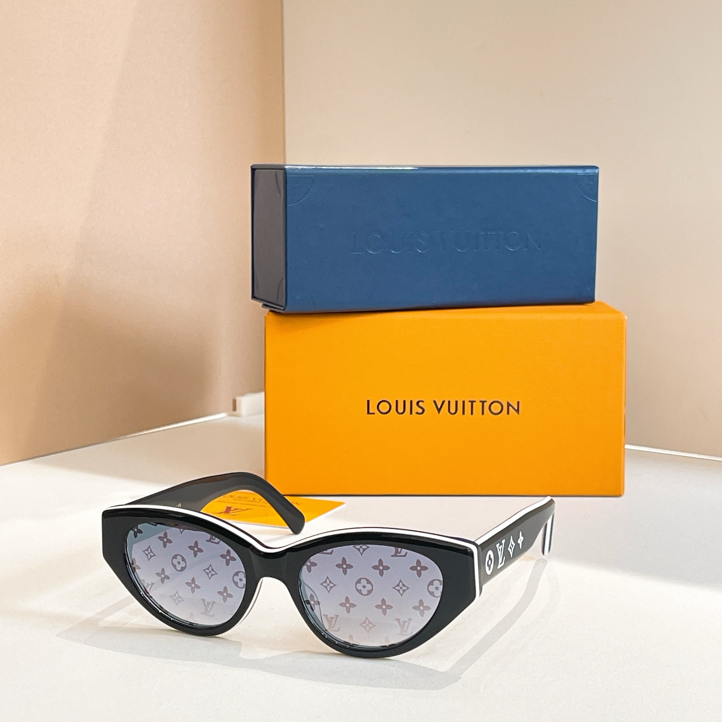 LOUIS VUITTO*✨✨✨MODEL：Z2686U✨✨✨ SIZE：53口19-145✨✨✨