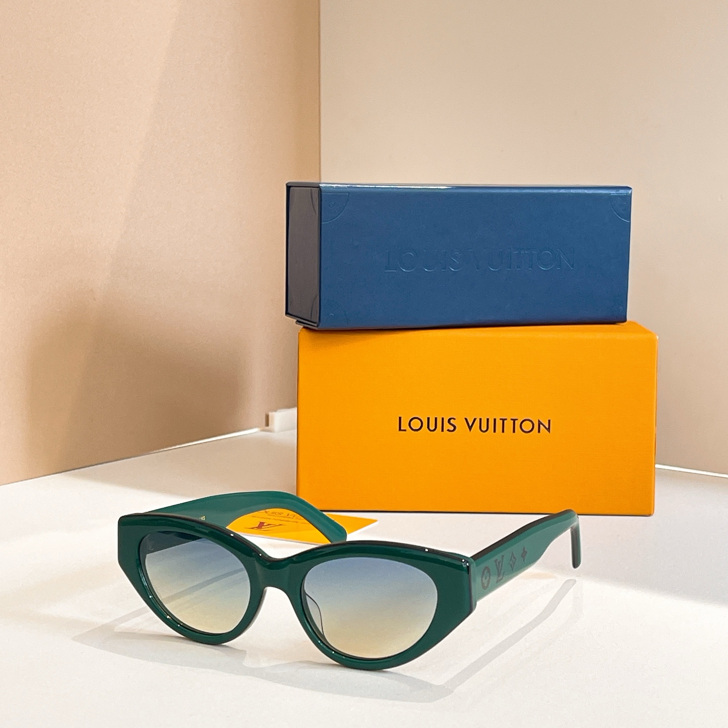 LOUIS VUITTO*✨✨✨MODEL：Z2686U✨✨✨ SIZE：53口19-145✨✨✨