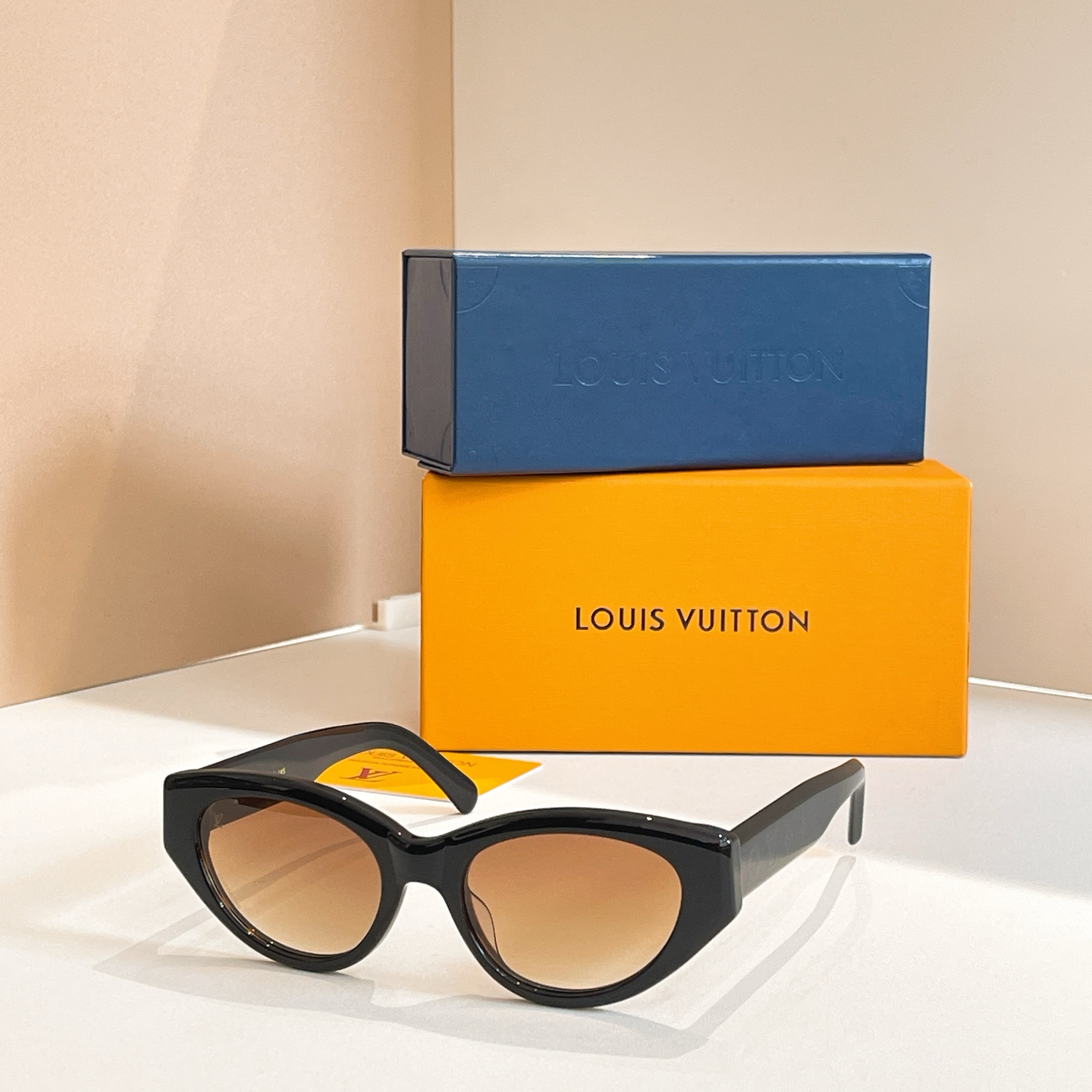 LOUIS VUITTO*✨✨✨MODEL：Z2686U✨✨✨ SIZE：53口19-145✨✨✨