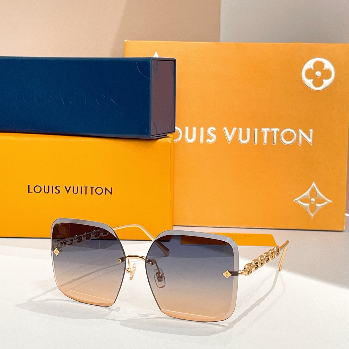 LOUIS VUITTO*✨✨✨MODEL：Z1860U✨✨✨ SIZE：61口14-140✨✨✨