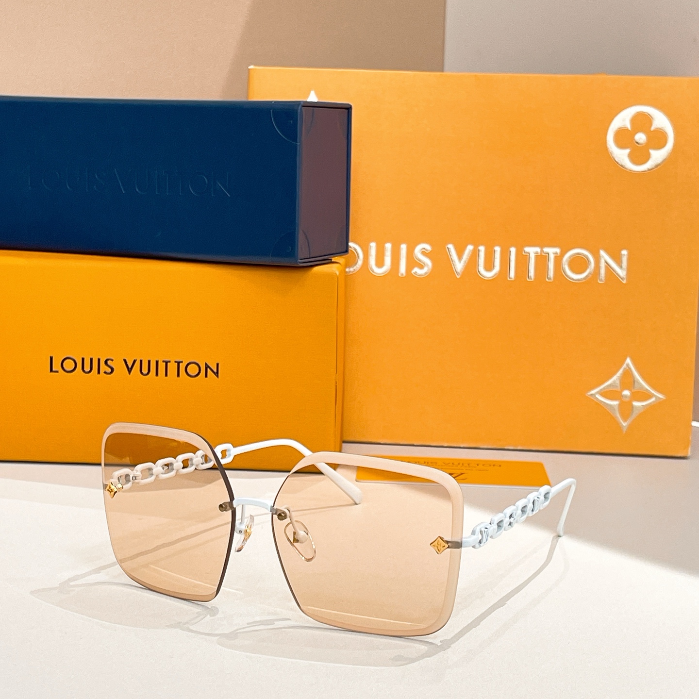 LOUIS VUITTO*✨✨✨MODEL：Z1860U✨✨✨ SIZE：61口14-140✨✨✨