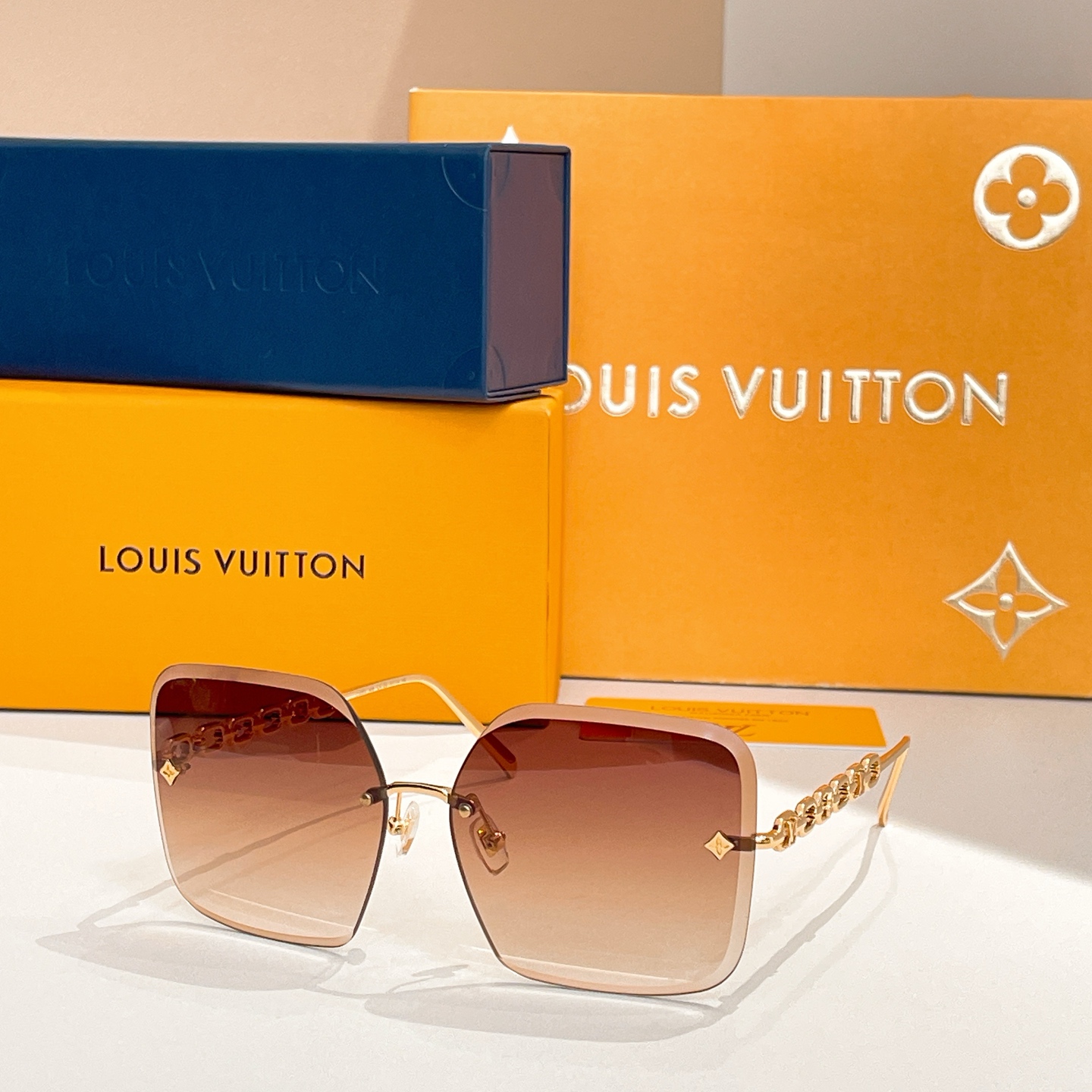 LOUIS VUITTO*✨✨✨MODEL：Z1860U✨✨✨ SIZE：61口14-140✨✨✨