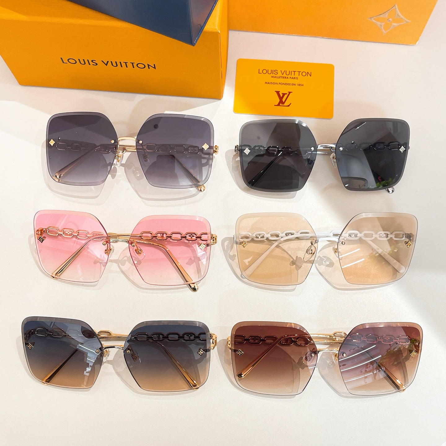 LOUIS VUITTO*✨✨✨MODEL：Z1860U✨✨✨ SIZE：61口14-140✨✨✨