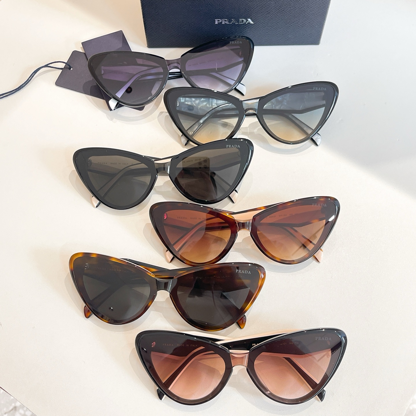 PRADA✨✨✨MODEL：PR 206VS✨✨✨SIZE：55口21-145✨✨✨ 