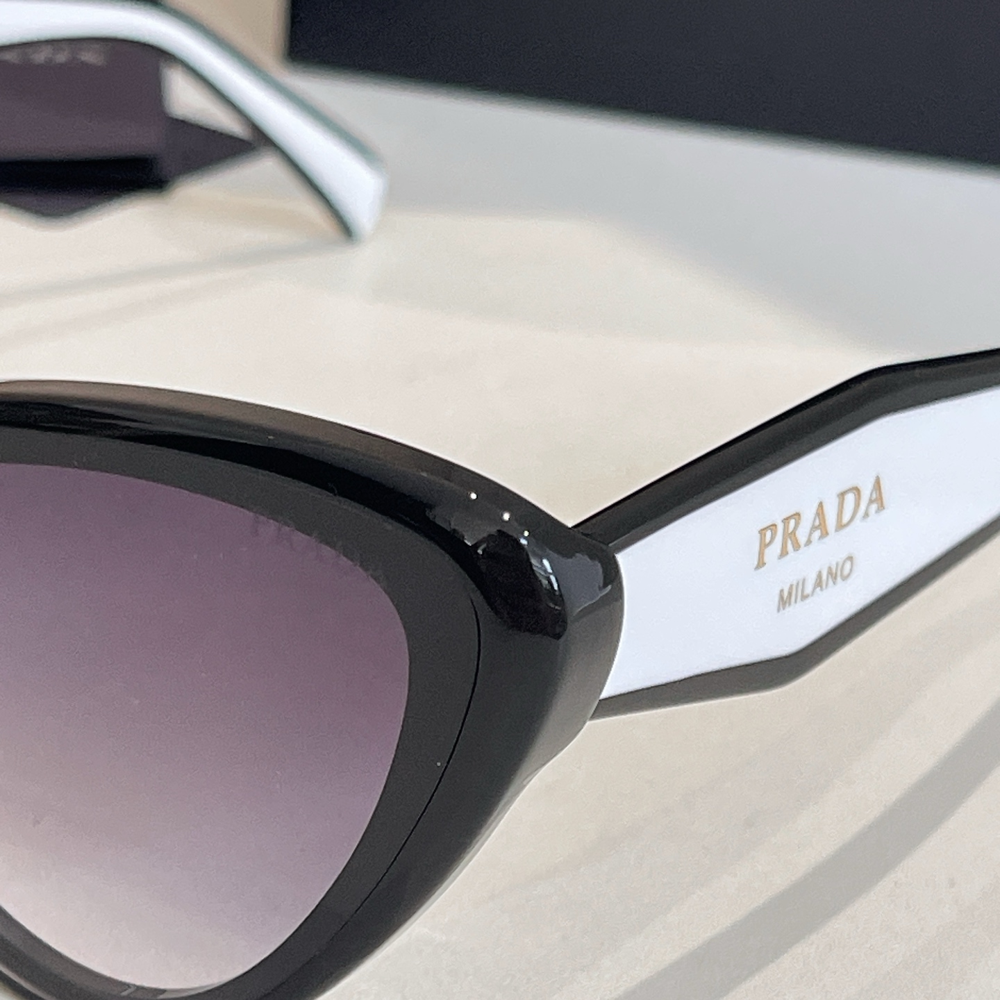 PRADA✨✨✨MODEL：PR 206VS✨✨✨SIZE：55口21-145✨✨✨ 