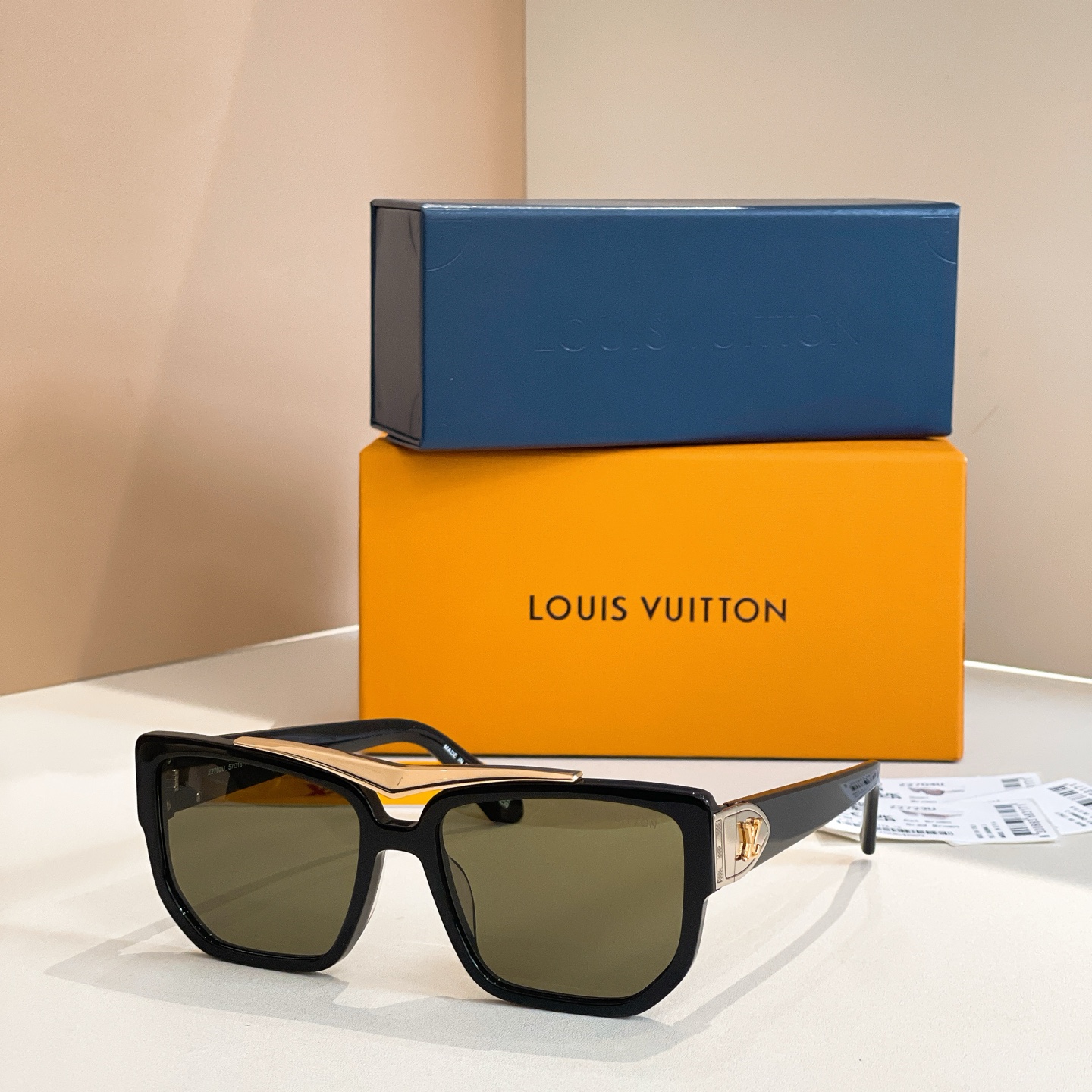 LOUIS VUITTO*🌟🌟🌟MODEL：Z2704U🌟🌟🌟SIZE：57口18-145🌟🌟🌟