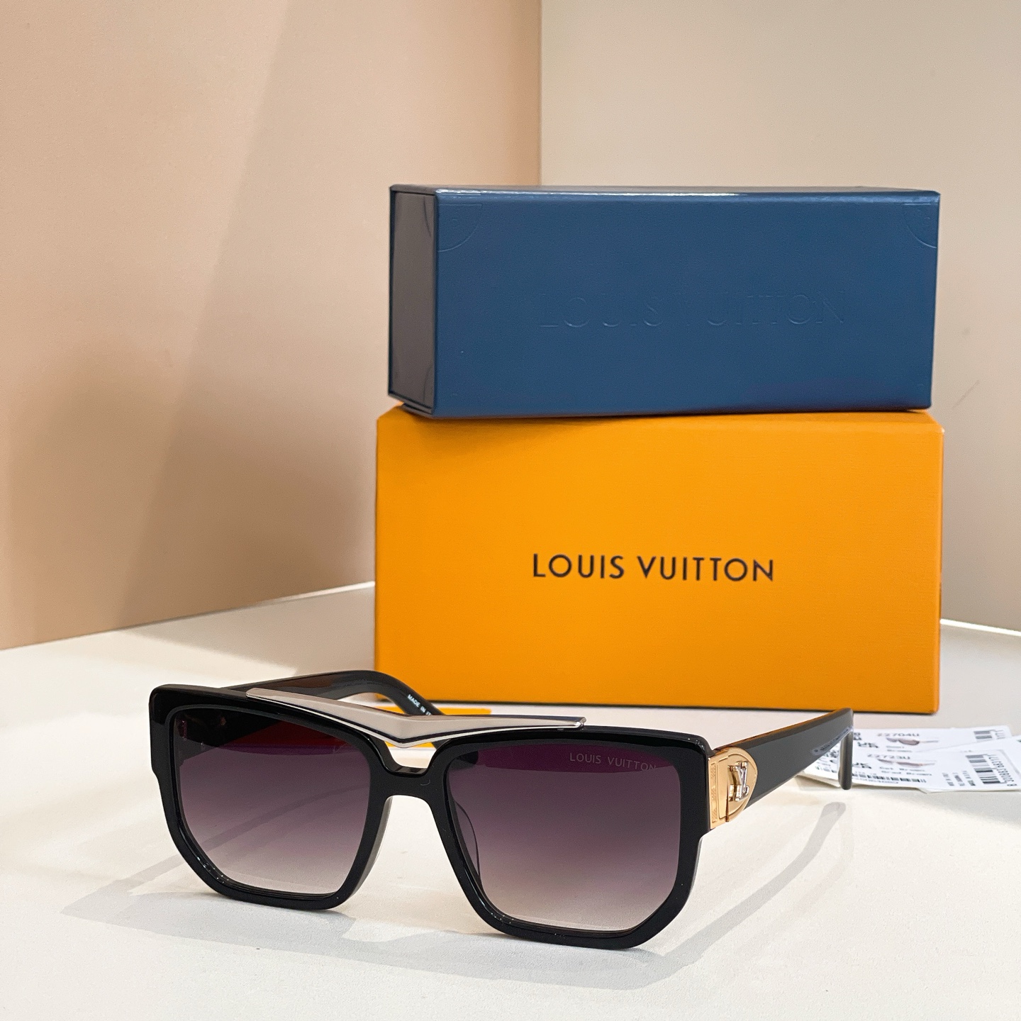 LOUIS VUITTO*🌟🌟🌟MODEL：Z2704U🌟🌟🌟SIZE：57口18-145🌟🌟🌟