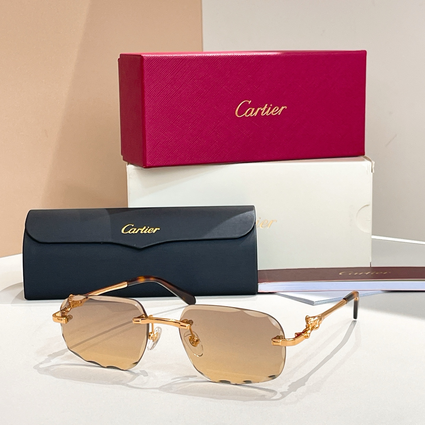 Cartie*✨✨✨MODEL：CT3365O✨✨✨SIZE：56口17-145✨✨✨太阳镜，变色片