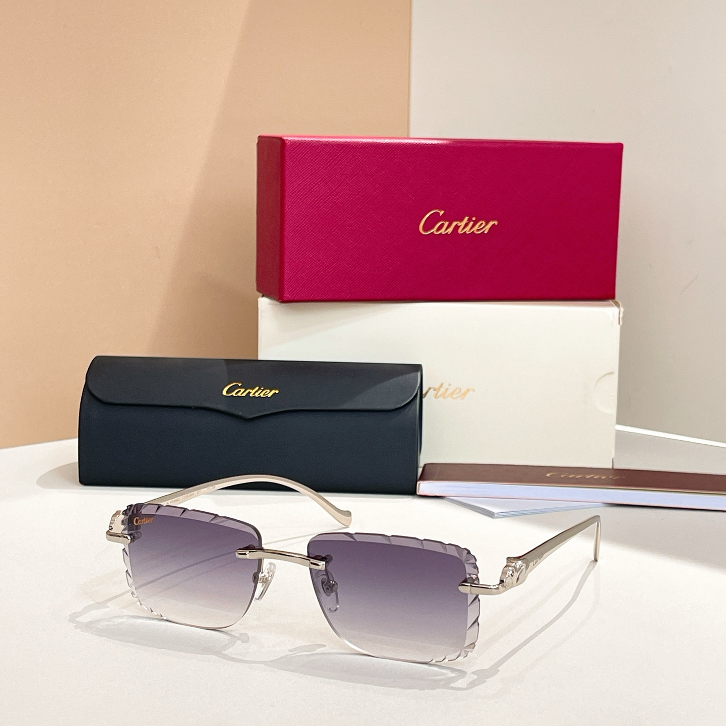Cartie*✨✨✨MODEL：CT0058O✨✨✨SIZE：56口17-145✨✨✨太阳镜，变色片