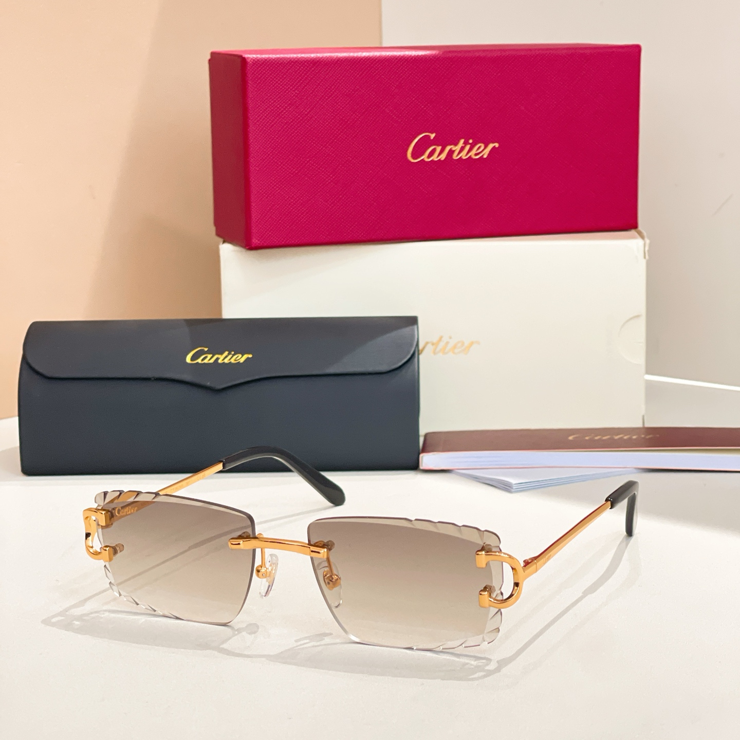 Cartie*✨✨✨MODEL：CT06256S✨✨✨SIZE：56口17-140✨✨✨太阳镜，变色片