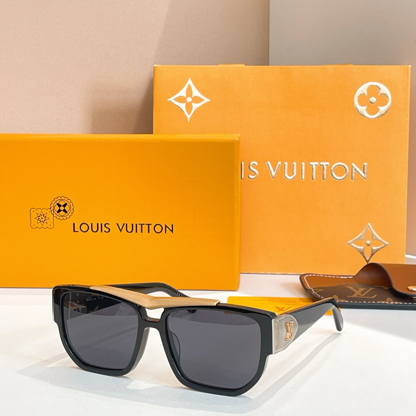 LOUIS VUITTO*🌟🌟🌟MODEL：Z2700U🌟🌟🌟SIZE：57口18-140🌟🌟🌟