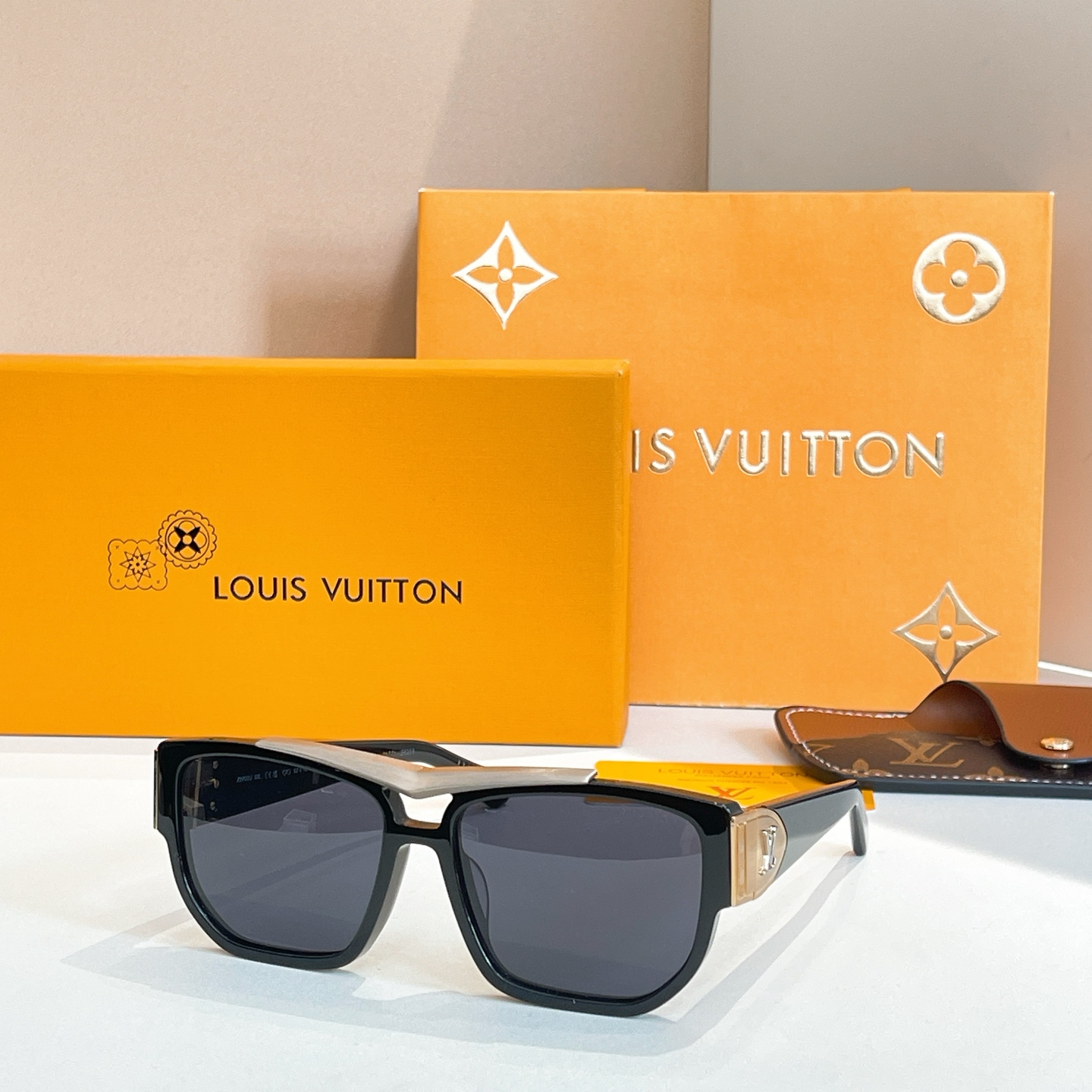 LOUIS VUITTO*🌟🌟🌟MODEL：Z2700U🌟🌟🌟SIZE：57口18-140🌟🌟🌟