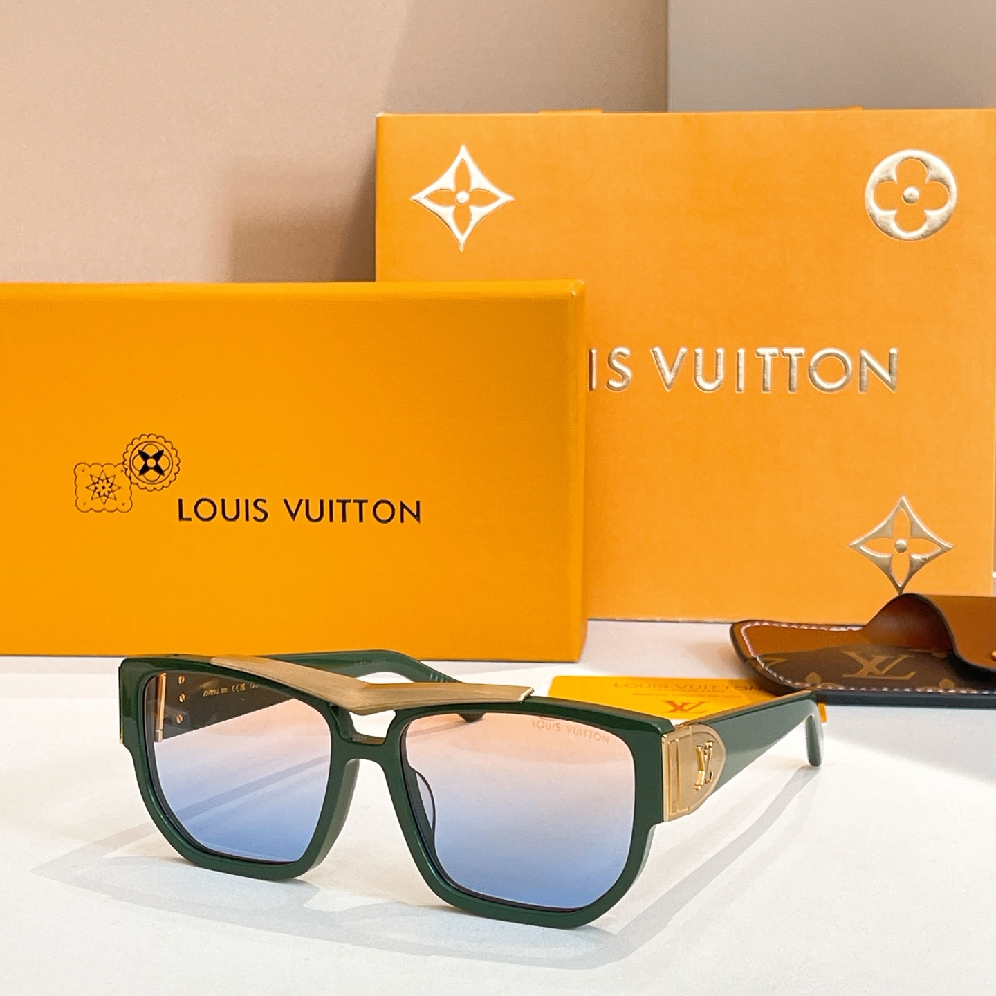 LOUIS VUITTO*🌟🌟🌟MODEL：Z2700U🌟🌟🌟SIZE：57口18-140🌟🌟🌟