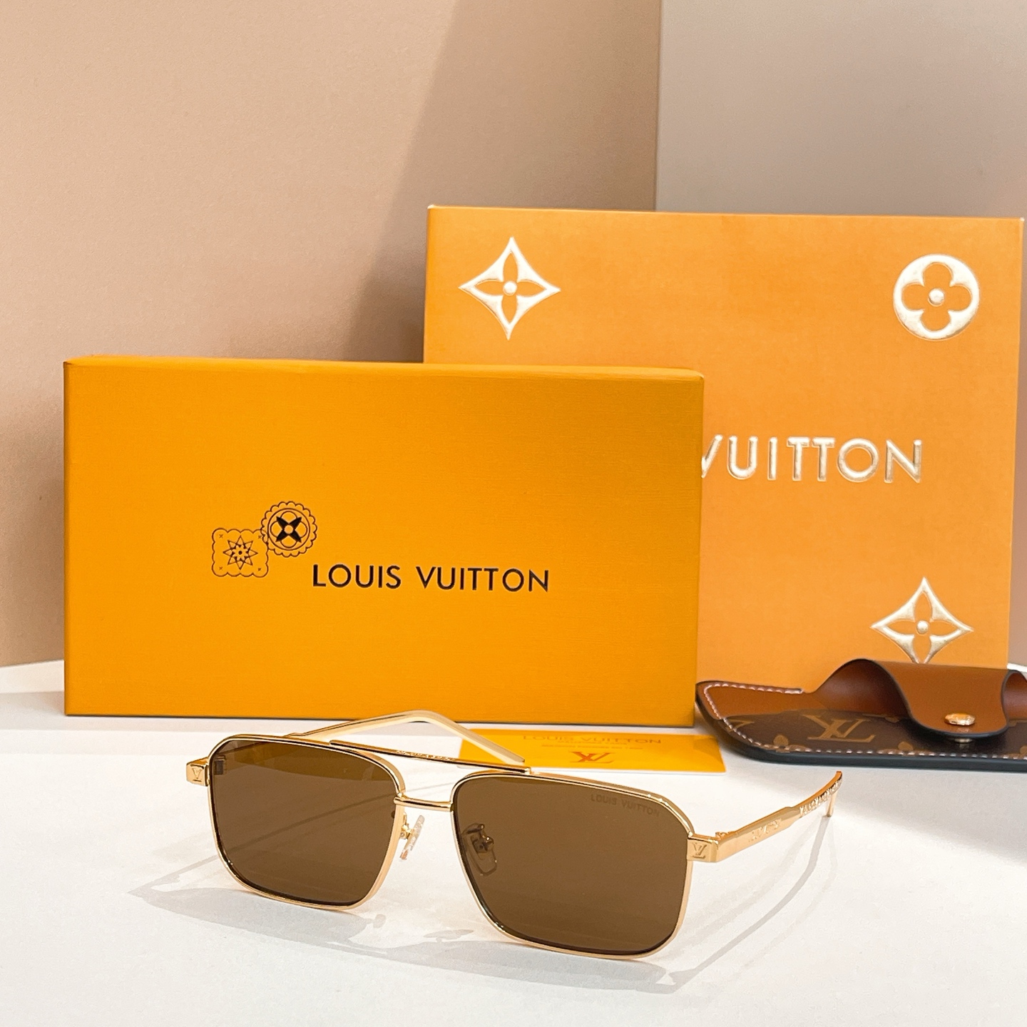 LOUIS VUITTO*✨✨✨MODEL：Z1976U ✨✨✨ SIZE：60口14-145✨✨✨