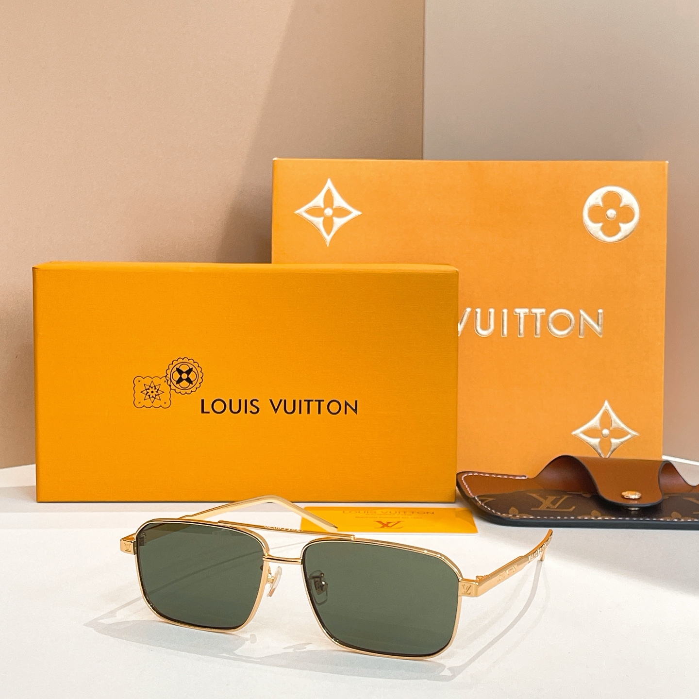 LOUIS VUITTO*✨✨✨MODEL：Z1976U ✨✨✨ SIZE：60口14-145✨✨✨
