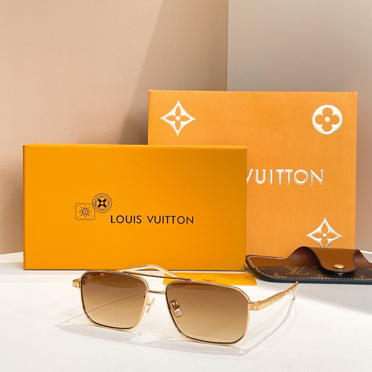 LOUIS VUITTO*✨✨✨MODEL：Z1976U ✨✨✨ SIZE：60口14-145✨✨✨