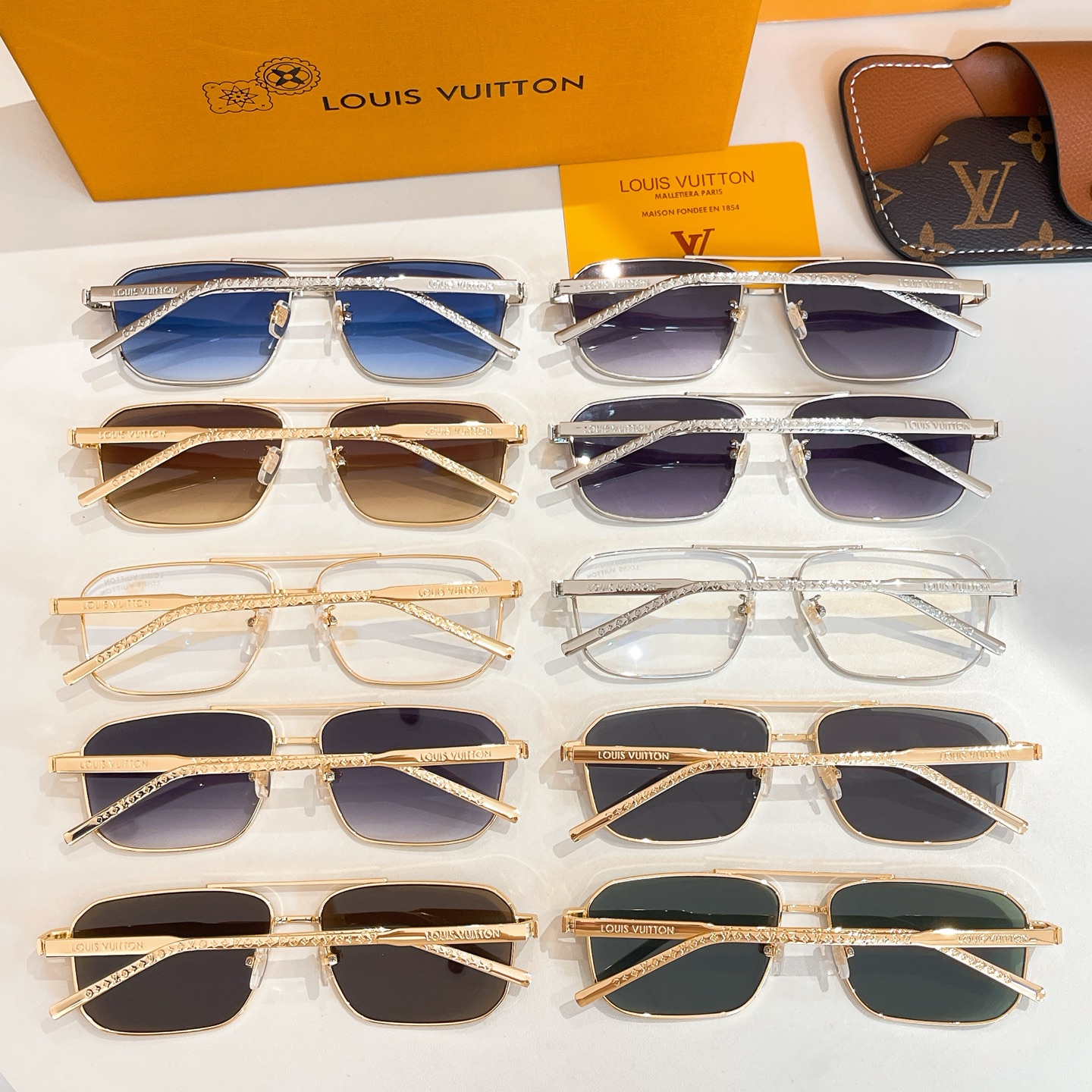 LOUIS VUITTO*✨✨✨MODEL：Z1976U ✨✨✨ SIZE：60口14-145✨✨✨