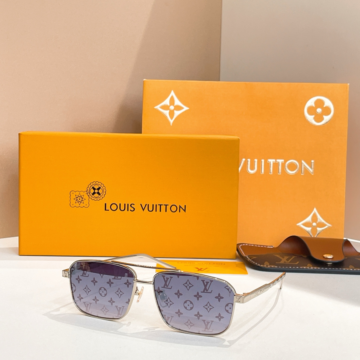 LOUIS VUITTO*✨✨✨MODEL：Z1976U ✨✨✨ SIZE：60口14-145✨✨✨
