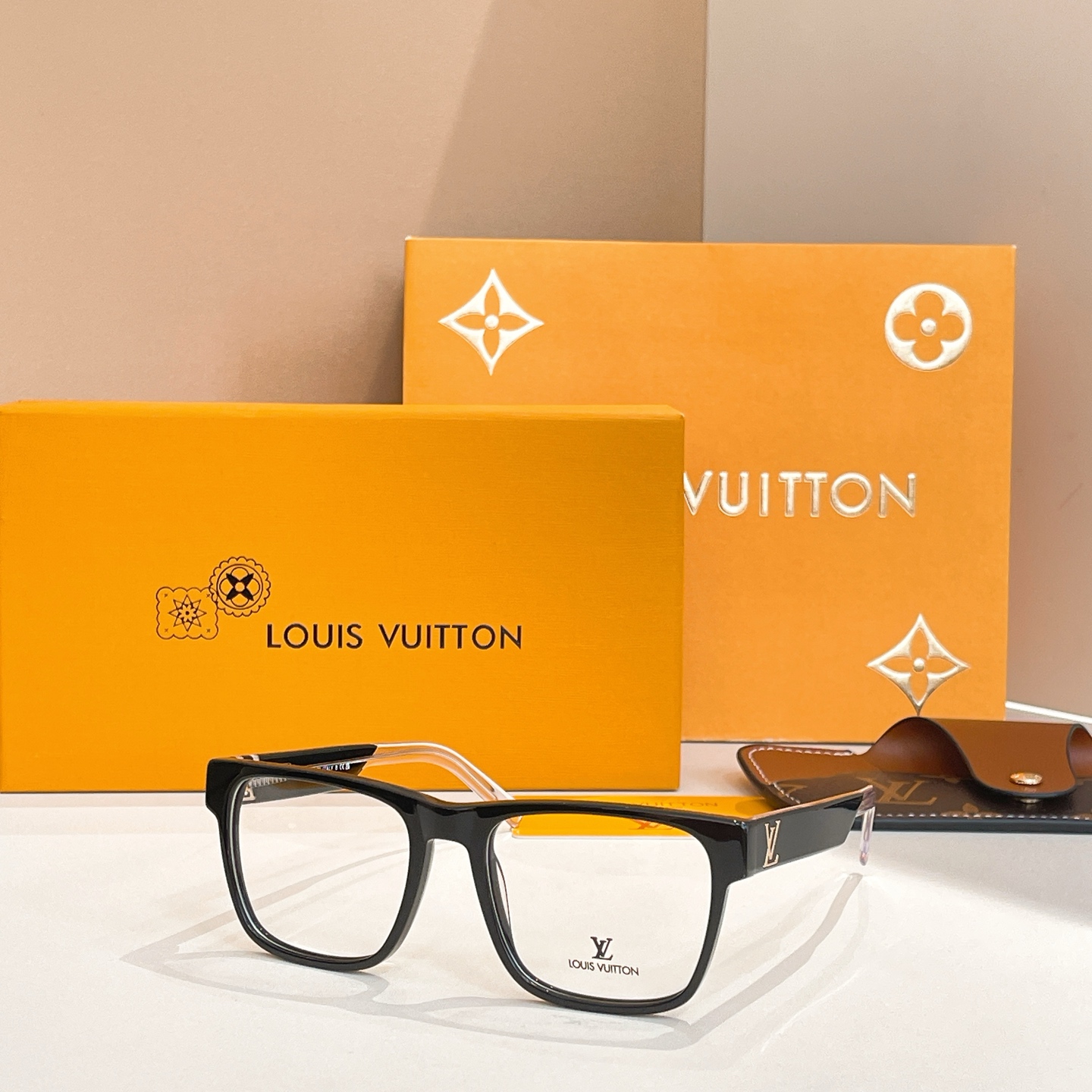 LOUIS VUITTO*✨✨✨MODEL：Z2077 ✨✨✨ SIZE：60口14-145✨✨✨
