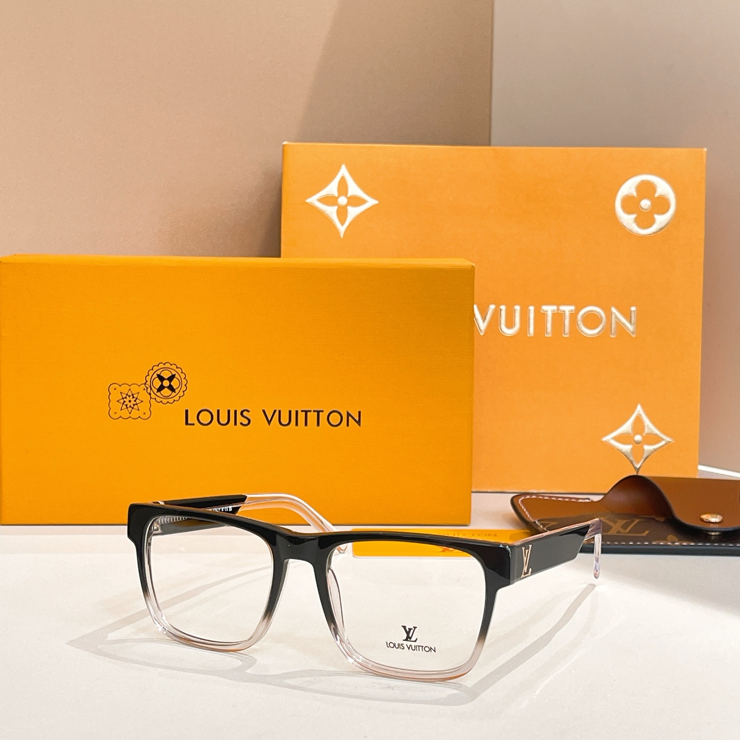 LOUIS VUITTO*✨✨✨MODEL：Z2077 ✨✨✨ SIZE：60口14-145✨✨✨