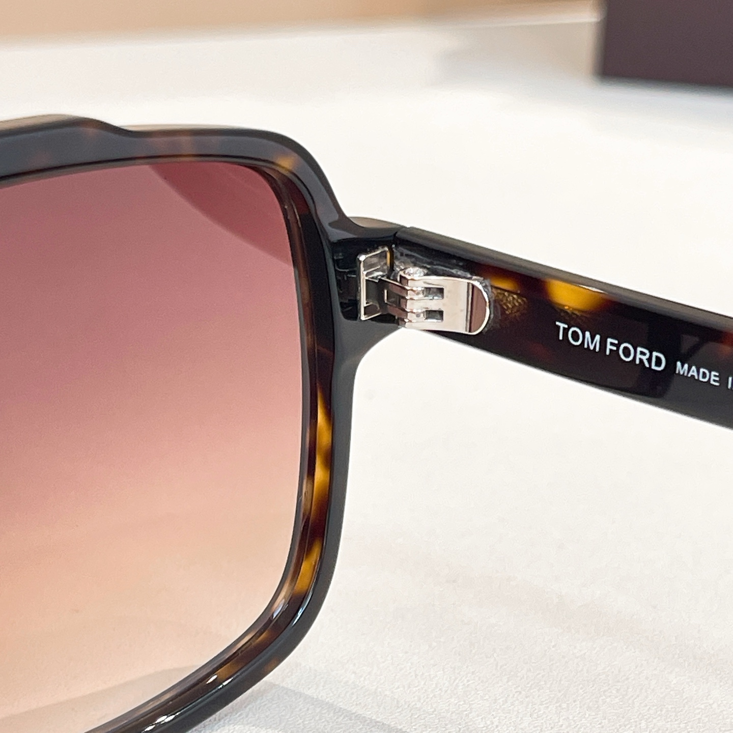 TOM FORD✨✨✨MODEL：FT1177✨✨✨SIZE：58口16-140✨✨ ✨ 