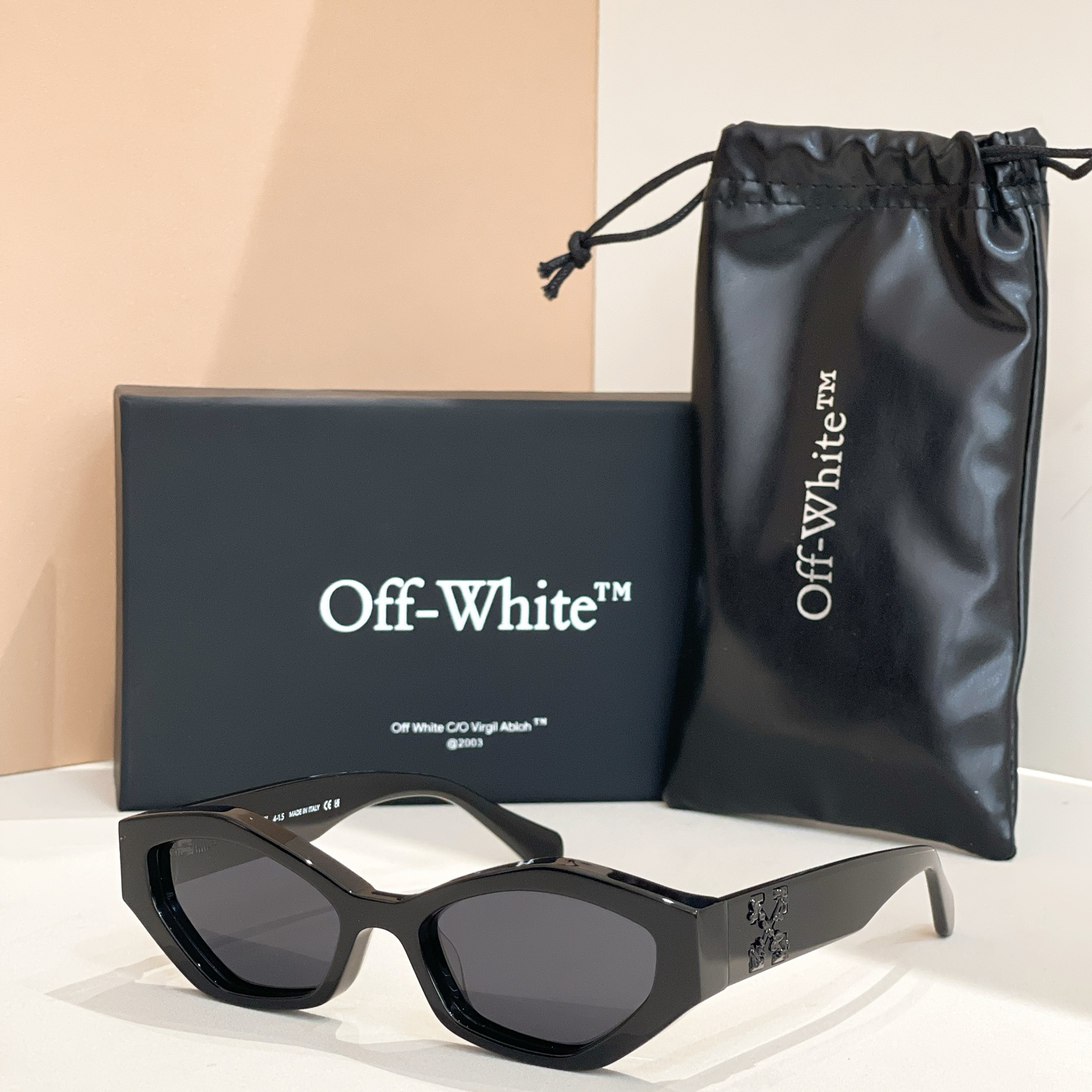 OFF WHITE🍂🍂🍂MODELOERI114 1030🍂🍂🍂SIZE55口19-145🍂🍂🍂～～配送