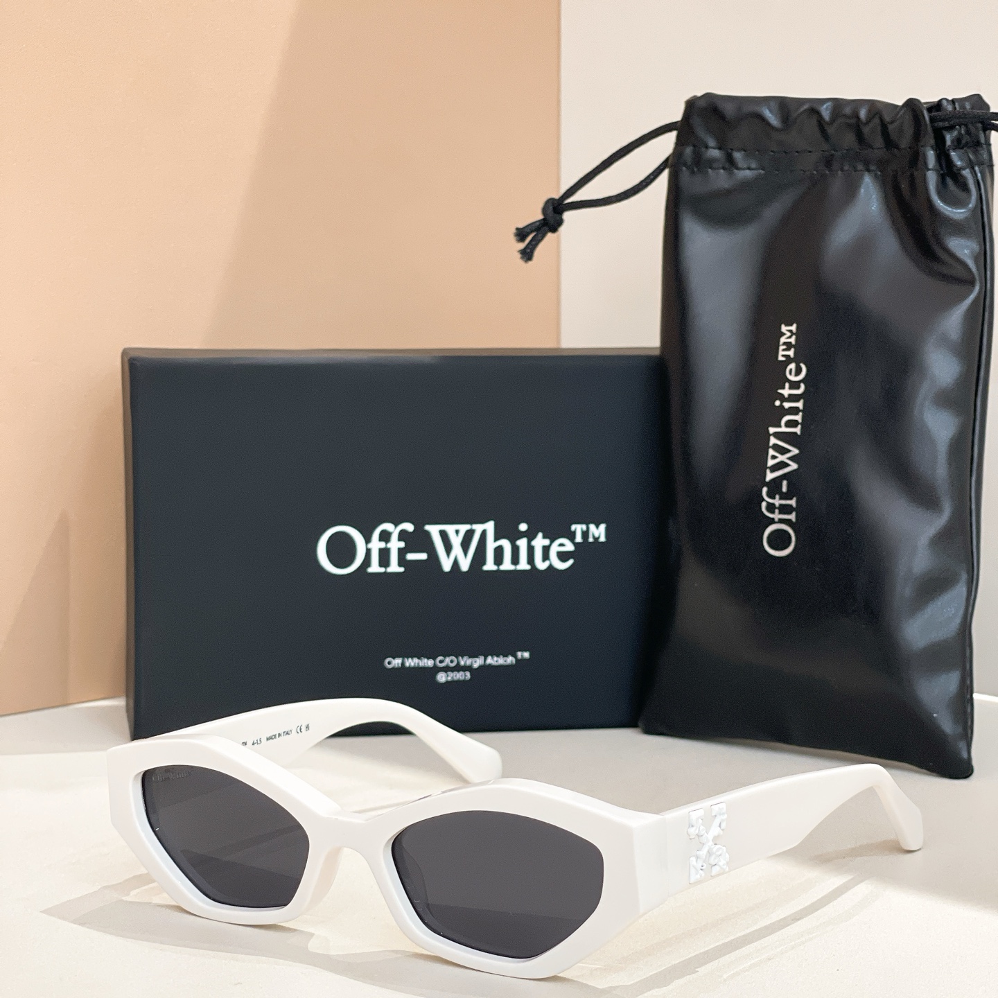 OFF WHITE🍂🍂🍂MODELOERI114 1030🍂🍂🍂SIZE55口19-145🍂🍂🍂～～配送