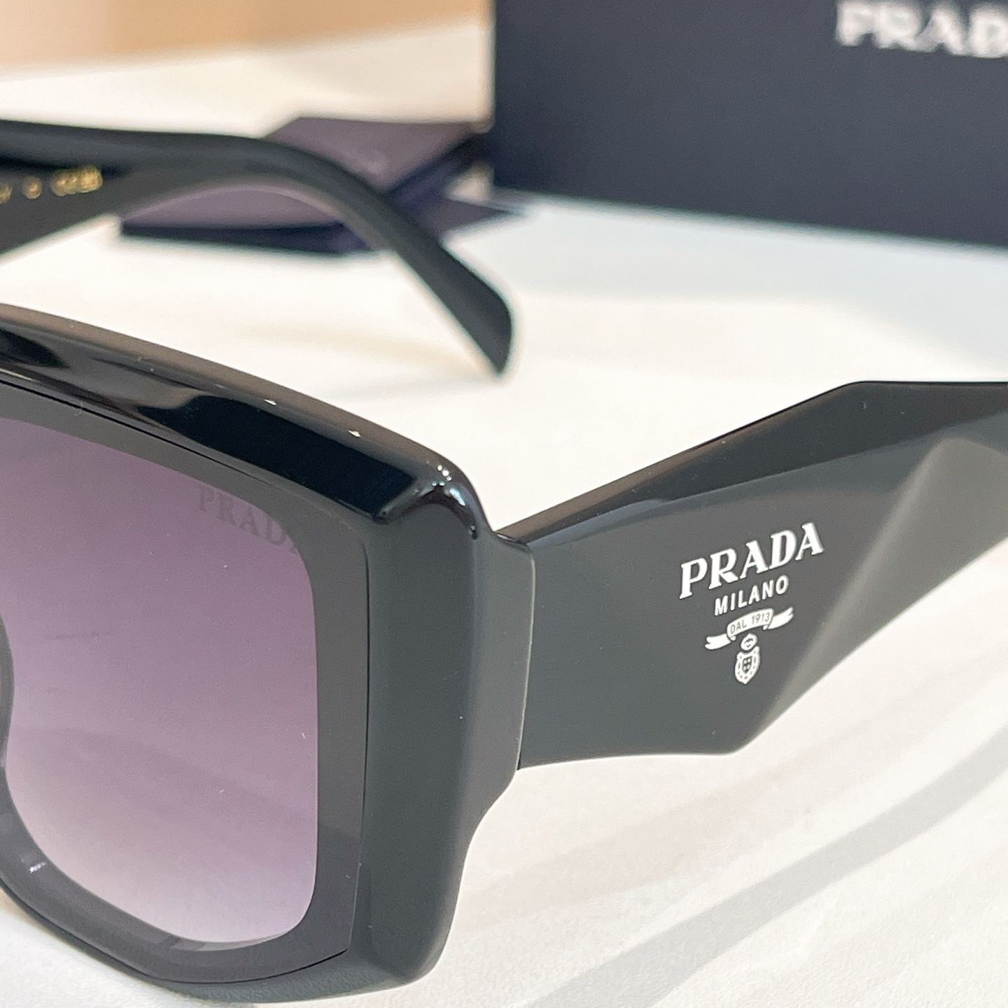 PRADA✨✨✨MODEL：PR204VS ✨✨✨SIZE：55口21-145✨✨✨ 
