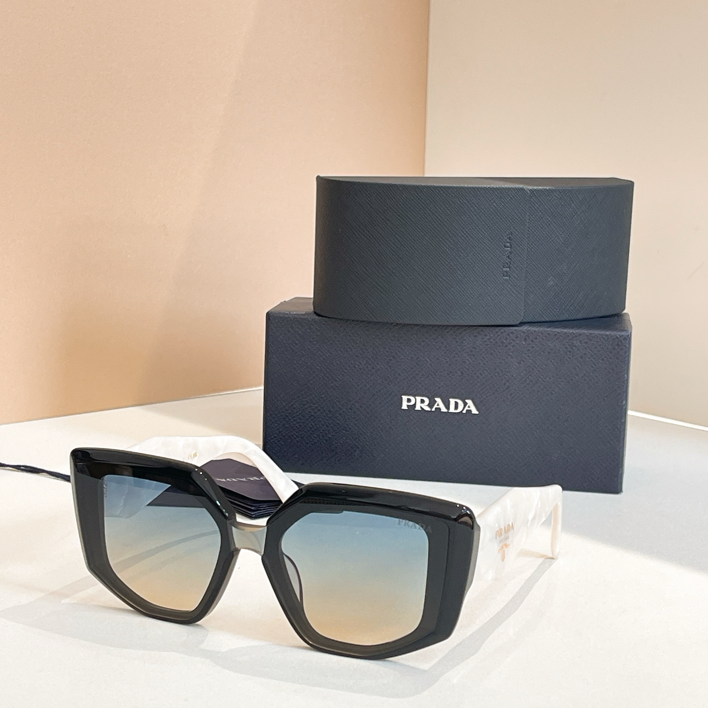 PRADA✨✨✨MODEL：PR204VS ✨✨✨SIZE：55口21-145✨✨✨ 