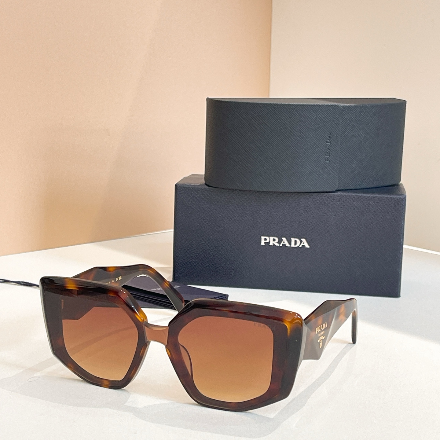 PRADA✨✨✨MODEL：PR204VS ✨✨✨SIZE：55口21-145✨✨✨ 