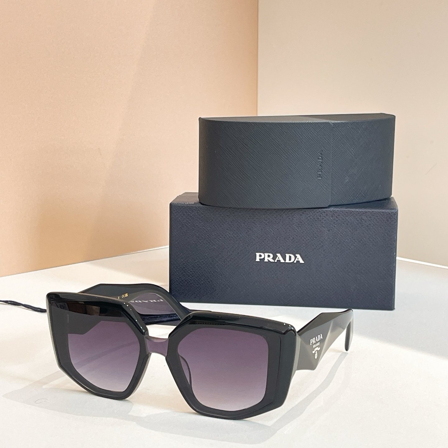 PRADA✨✨✨MODEL：PR204VS ✨✨✨SIZE：55口21-145✨✨✨ 