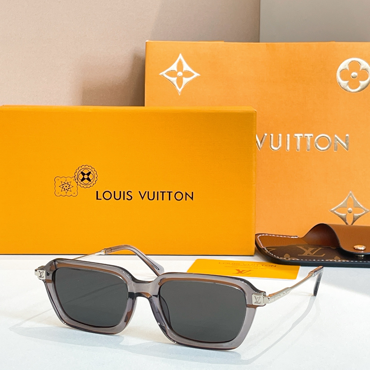 LOUIS VUITTO*✨✨✨MODEL：Z2597U ✨✨✨ SIZE：53口22-145✨✨✨