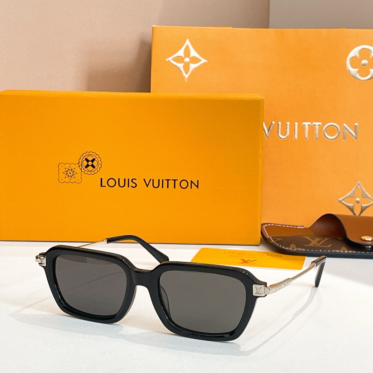 LOUIS VUITTO*✨✨✨MODEL：Z2597U ✨✨✨ SIZE：53口22-145✨✨✨