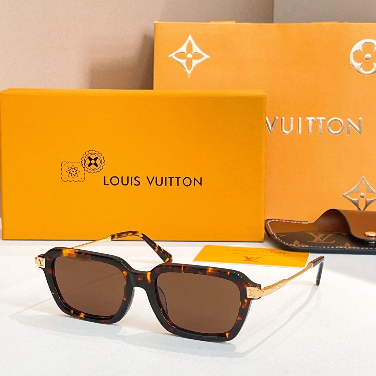 LOUIS VUITTO*✨✨✨MODEL：Z2597U ✨✨✨ SIZE：53口22-145✨✨✨