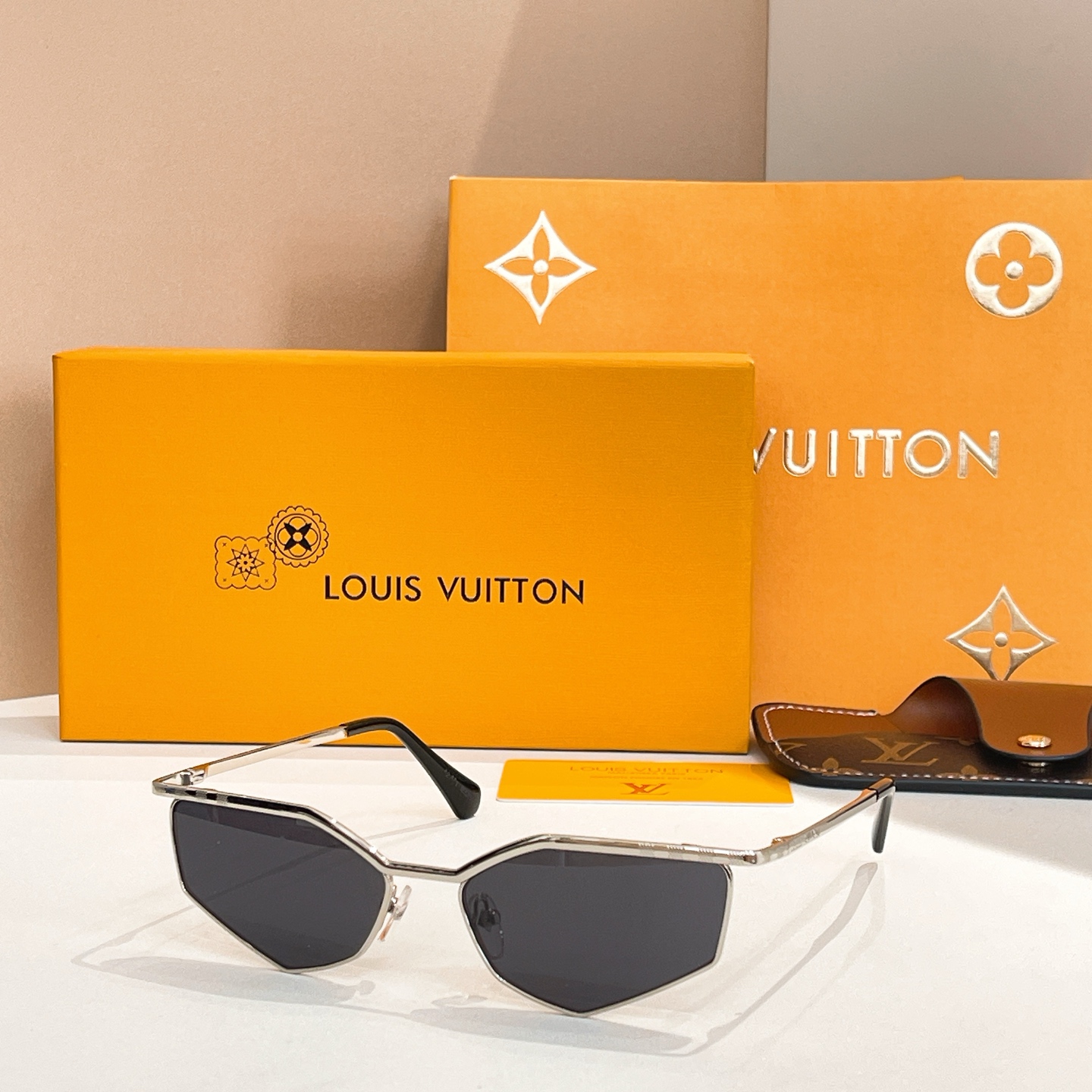 LOUIS VUITTO*✨✨✨MODEL：Z2787U  ✨✨✨ SIZE：53口22-145✨✨✨