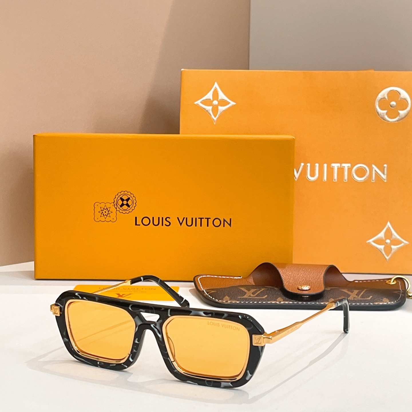 LOUIS VUITTO* Modelo: Z2596U Tamaño: 51口20-150🉐155