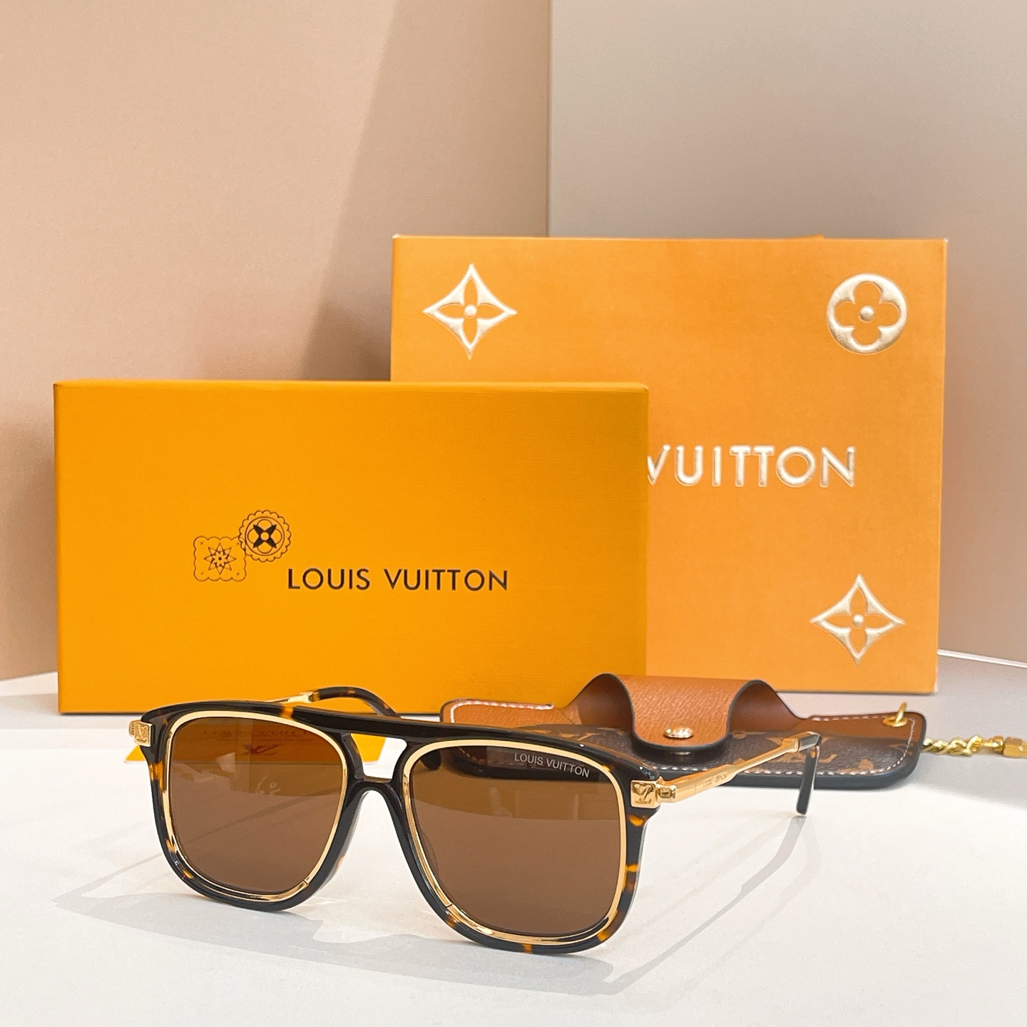 LOUIS VUITTO*✨✨✨MODEL：Z2595U  ✨✨✨ SIZE：56口18-150✨✨✨