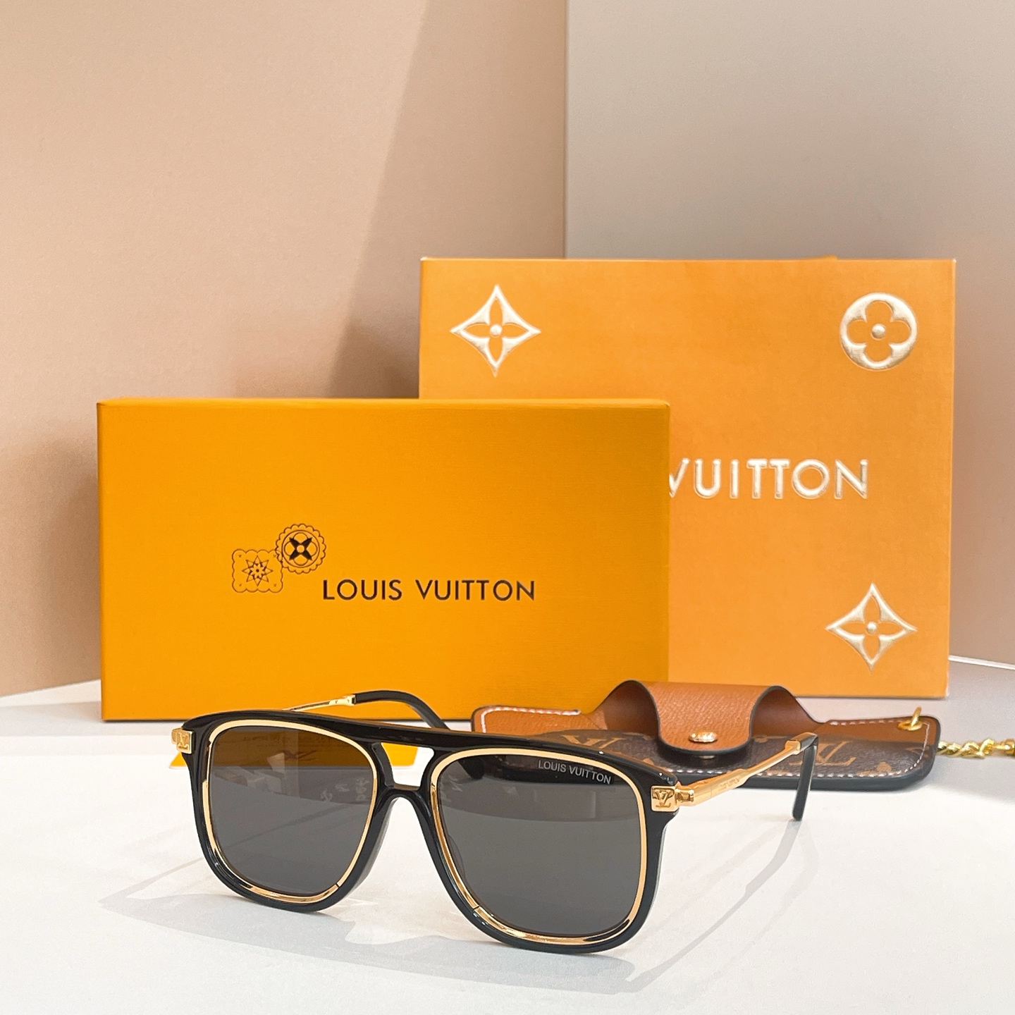 LOUIS VUITTO*✨✨✨MODEL：Z2595U  ✨✨✨ SIZE：56口18-150✨✨✨