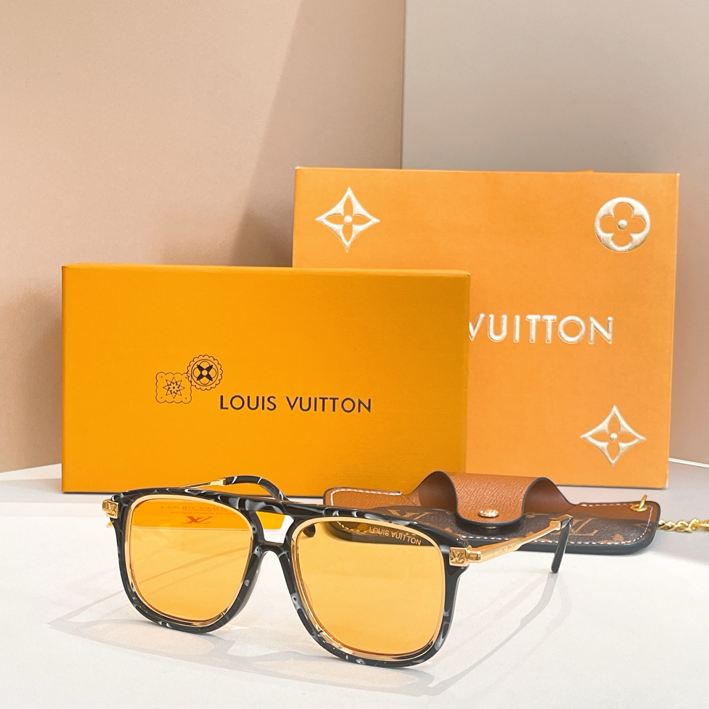 LOUIS VUITTO*✨✨✨MODEL：Z2595U  ✨✨✨ SIZE：56口18-150✨✨✨