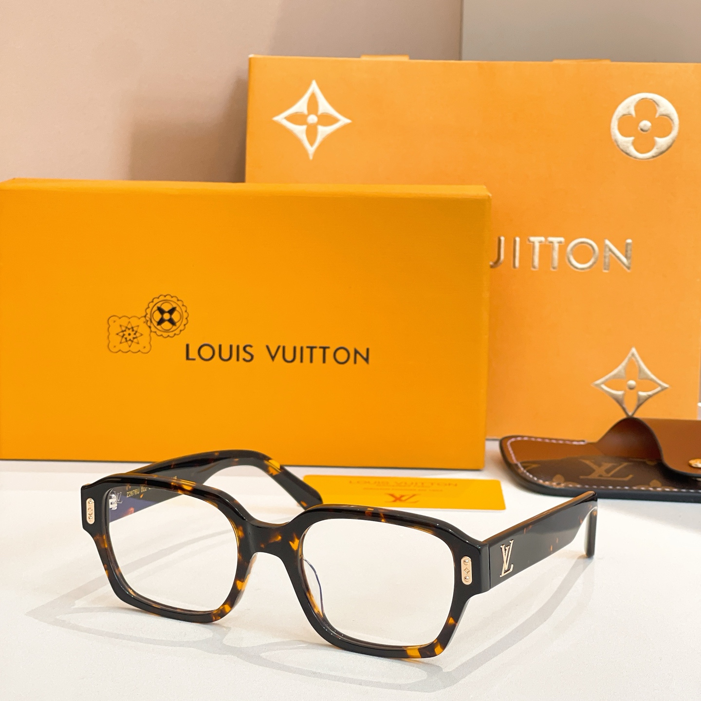 LOUIS VUITTO*✨✨✨MODEL：Z2676U  ✨✨✨ SIZE：55口21-145✨✨✨