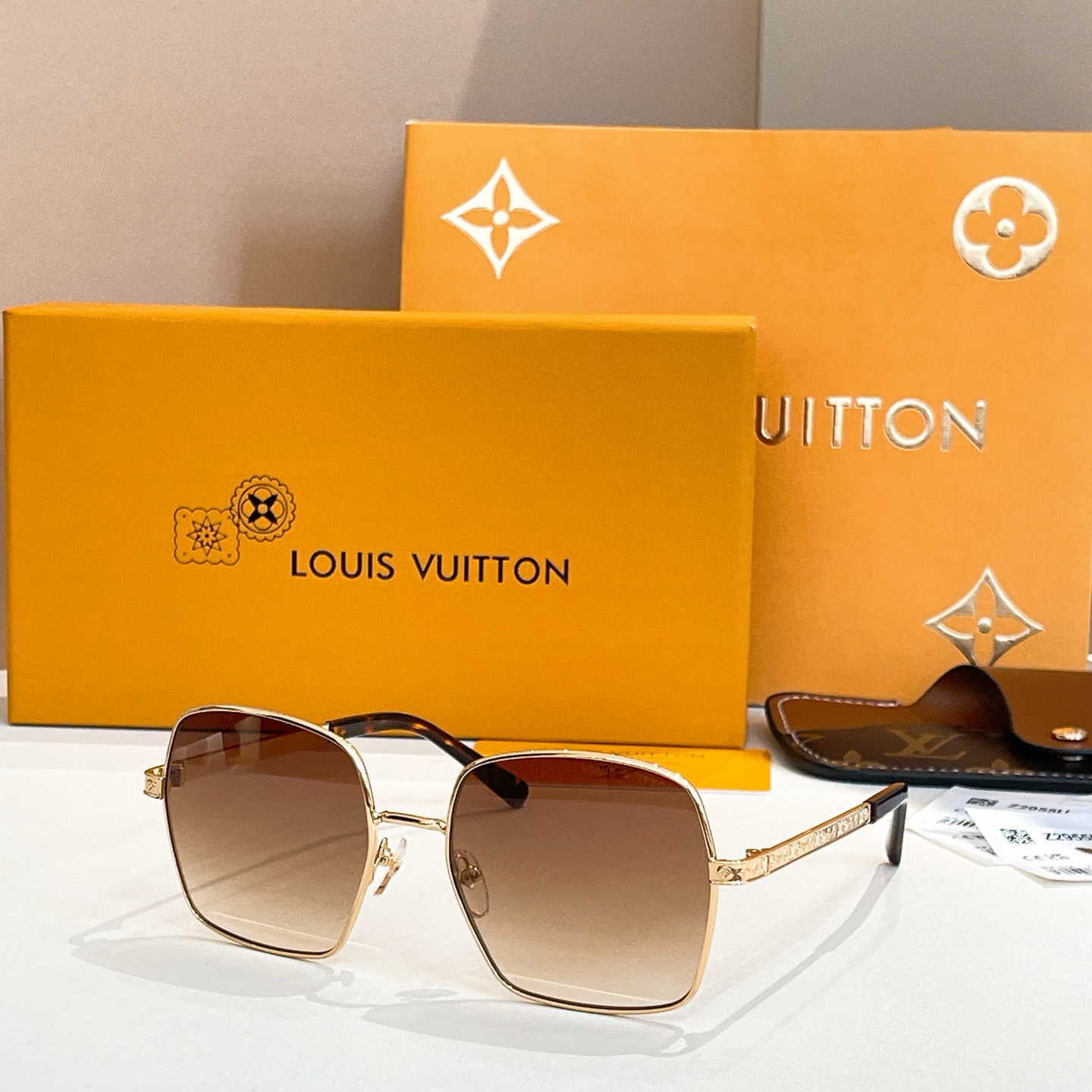 LOUIS VUITTO*✨✨✨MODEL：Z2955U  ✨✨✨ SIZE：56口19-145✨✨✨