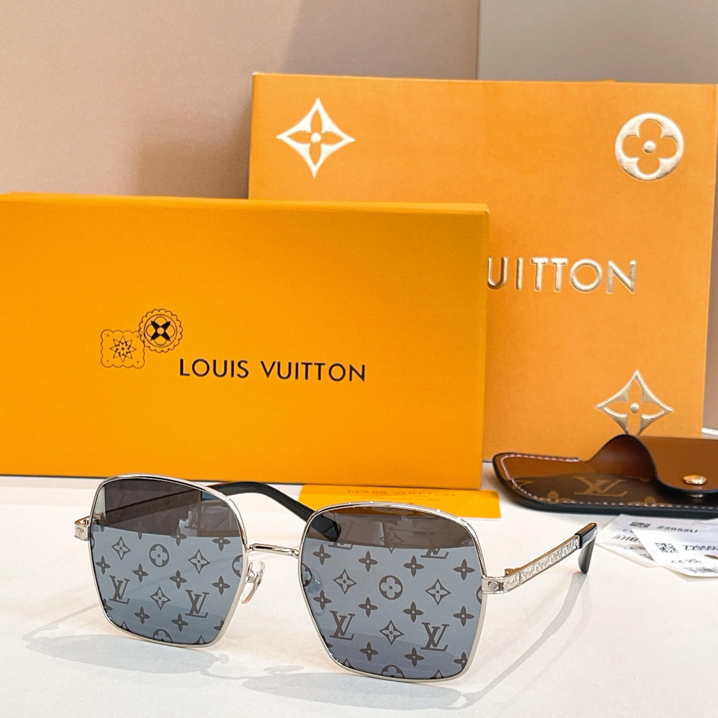 LOUIS VUITTO*✨✨✨MODEL：Z2955U  ✨✨✨ SIZE：56口19-145✨✨✨