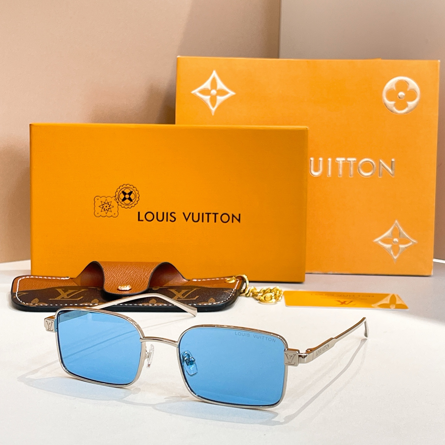 LOUIS VUITTO*✨✨✨MODEL：Z2914U ✨✨✨ SIZE：53口22-145✨✨✨