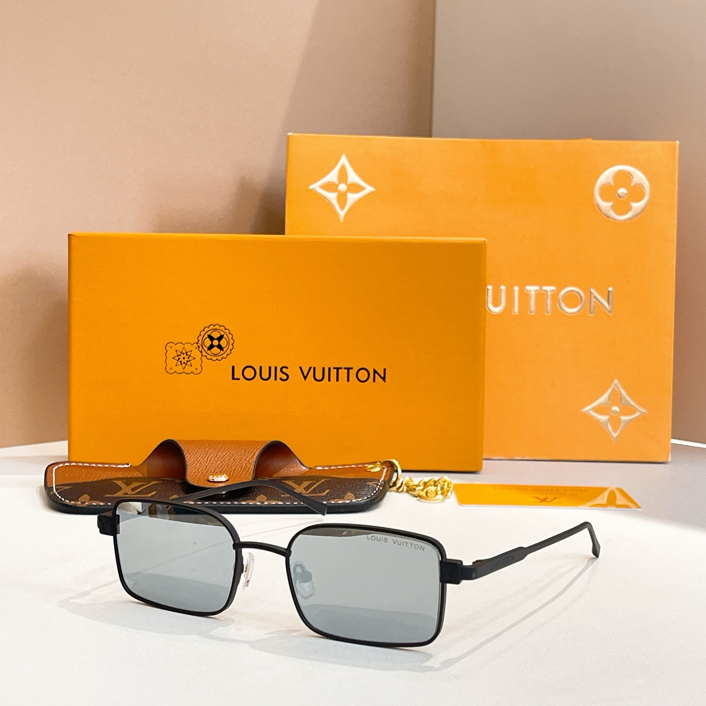 LOUIS VUITTO*✨✨✨MODEL：Z2914U ✨✨✨ SIZE：53口22-145✨✨✨
