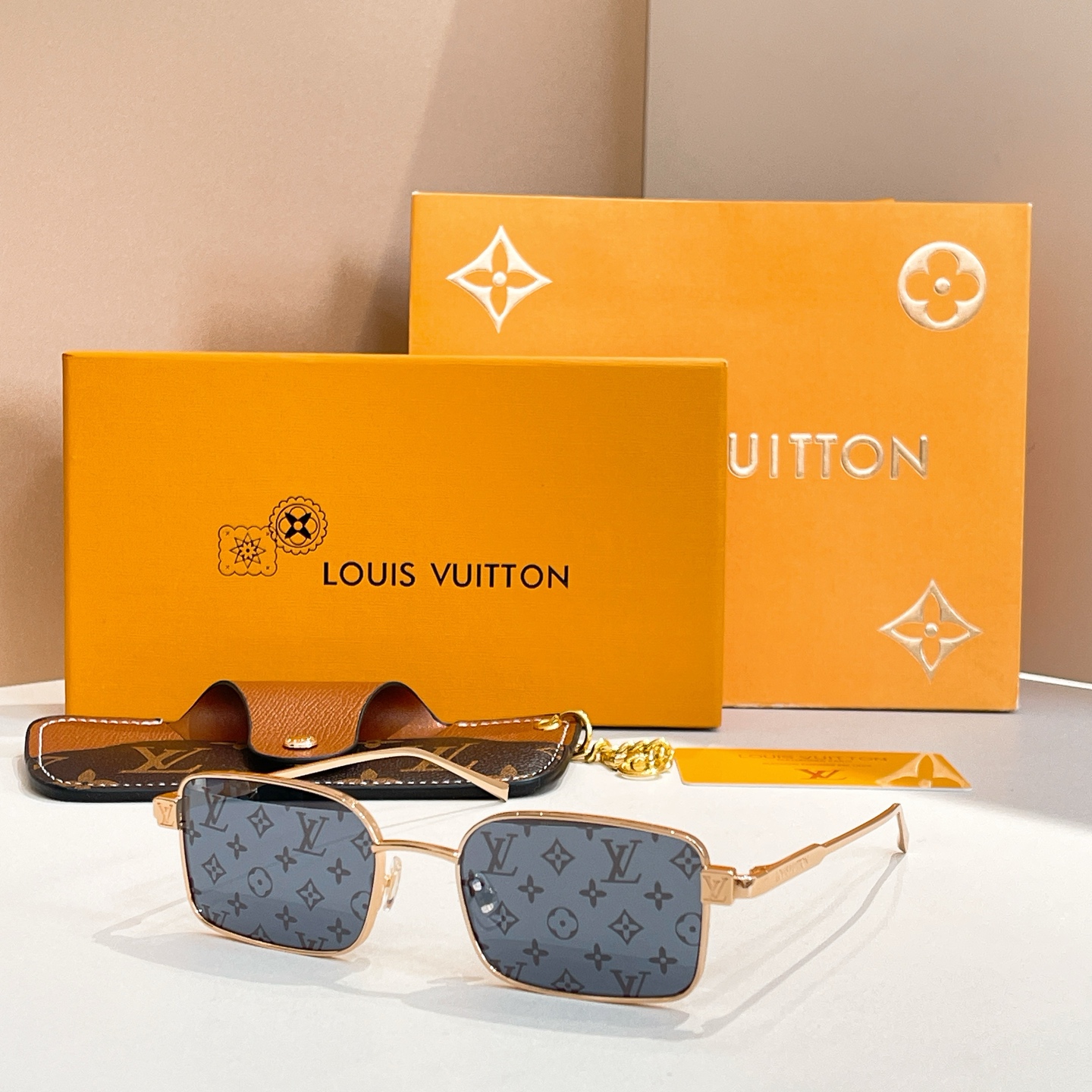 LOUIS VUITTO*✨✨✨MODEL：Z2914U ✨✨✨ SIZE：53口22-145✨✨✨