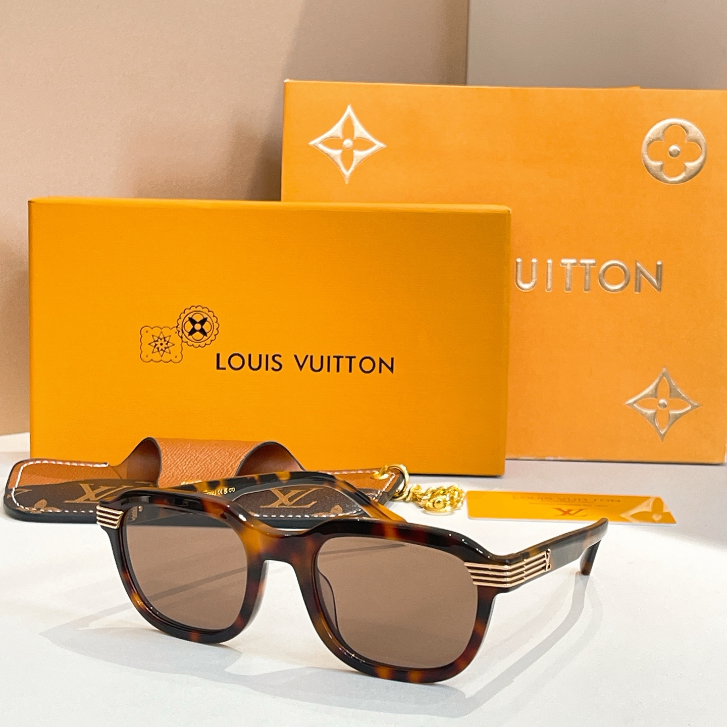 LOUIS VUITTO*✨✨✨MODEL：Z2789U ✨✨✨ SIZE：53口22-145✨✨✨