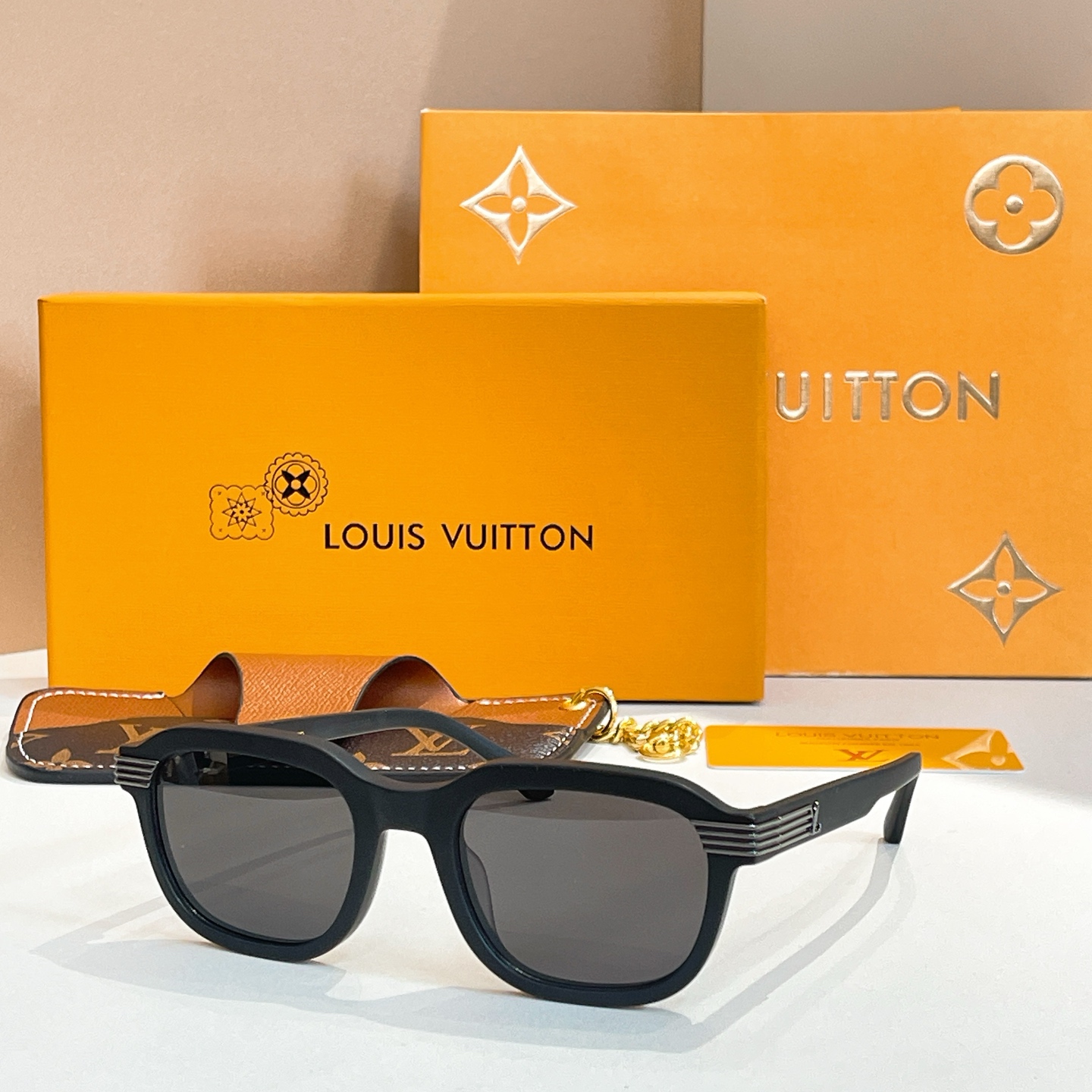 LOUIS VUITTO*✨✨✨MODEL：Z2789U ✨✨✨ SIZE：53口22-145✨✨✨